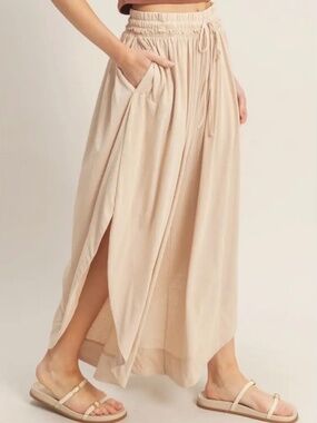 Tulip Hem Wide-Leg Pants